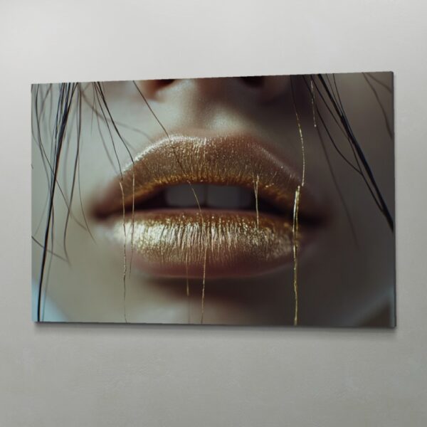 golden lips op plexiglas